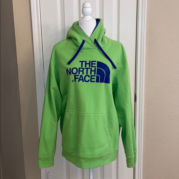 blue north face jumper